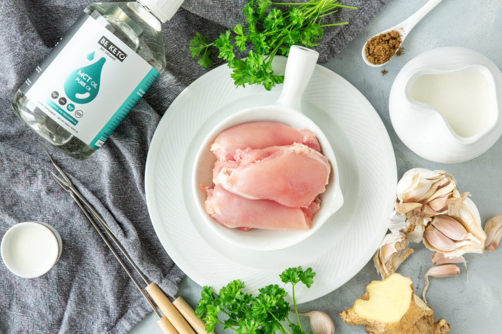 making of 2 idyjskie szaszlyki z kurczaka