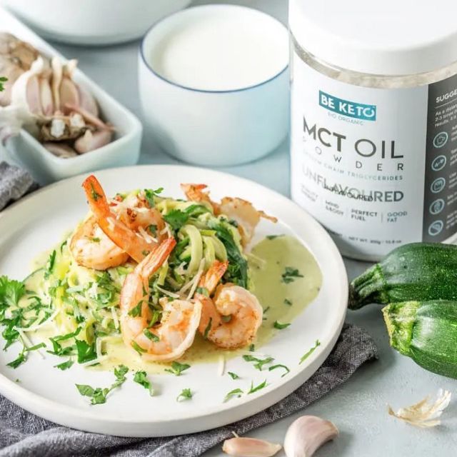 ✨Spaghetti from zucchini is a great  idea for people who love pasta.🍝 Paired with properly prepared shrimps, it will be a quick and delicious dish perfect for lunch.✨

📌 Ingredients for 2 servings:
- 2 zucchini
- 10 shrimps
- 50g butter
- 1 tbsp clarified butter
- 100ml 30% cream
- 30g parmesan cheese
- Clove of garlic
- ¼ bunch parsley
- Salt, pepper
- 1 measure of MCT oil powder

📌 Preparation:
Using a julienne vegetable cutter, cut the zucchini into ribbons. Then sauté in clarified butter. Add salt, pepper, peeled shrimp and chopped garlic. In a separate pot prepare the sauce. Melt the butter, add cream and MCT oil powder and boil. At the very end add grated parmesan cheese. That's all - combine shrimps with pasta and sauce and garnish with chopped parsley. Enjoy! 🥰

#keto #beketo #beketouk #beketobecool #ketodiet #ketodinner #ketolife #fitlife #lowcarb #lowcarblife #lowcarbdiet